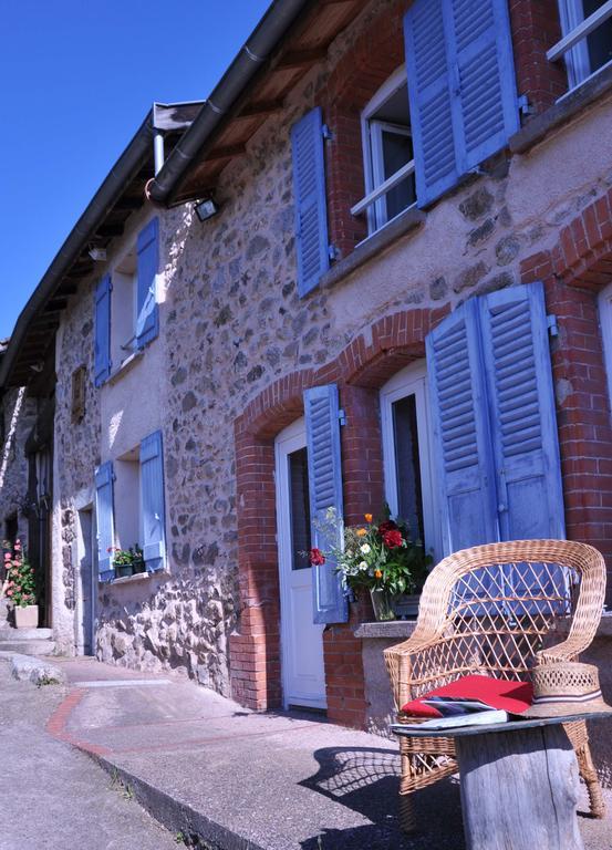 La Ferme Aux Abeilles Hotel Ambierle Luaran gambar