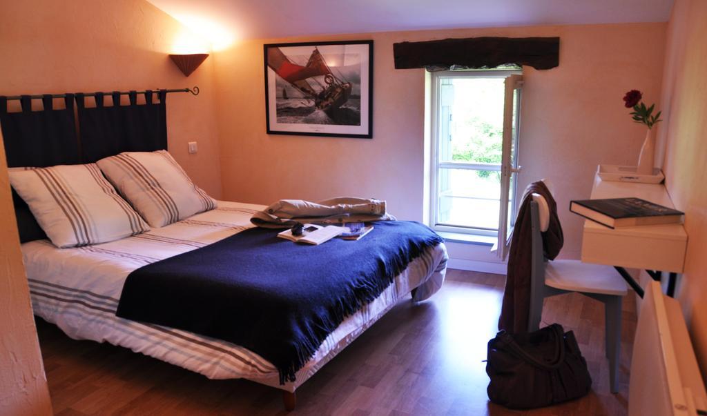 La Ferme Aux Abeilles Hotel Ambierle Bilik gambar